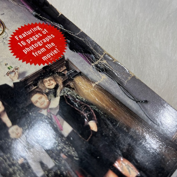 Vintage 1993 Addams Family Values Book - Picture 3 of 7